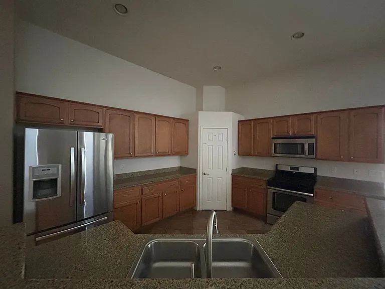 4116 Helens Pouroff Ave — Photo 6
