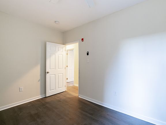 4th image of 1501 W Allegheny Ave #310