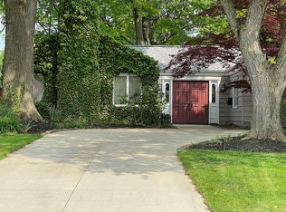 465 Walleyford Dr, Berea, OH 44017