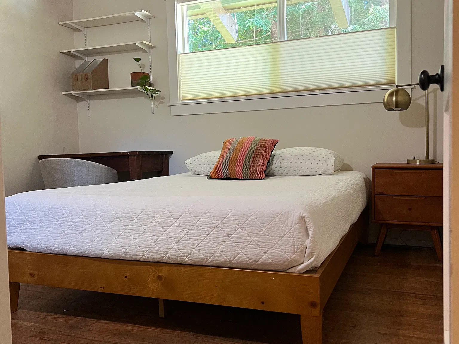 4 bed, 14500 sqft, $700 — Photo 1