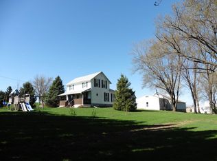 2291 Shadow Ave, Charles City, IA 50616