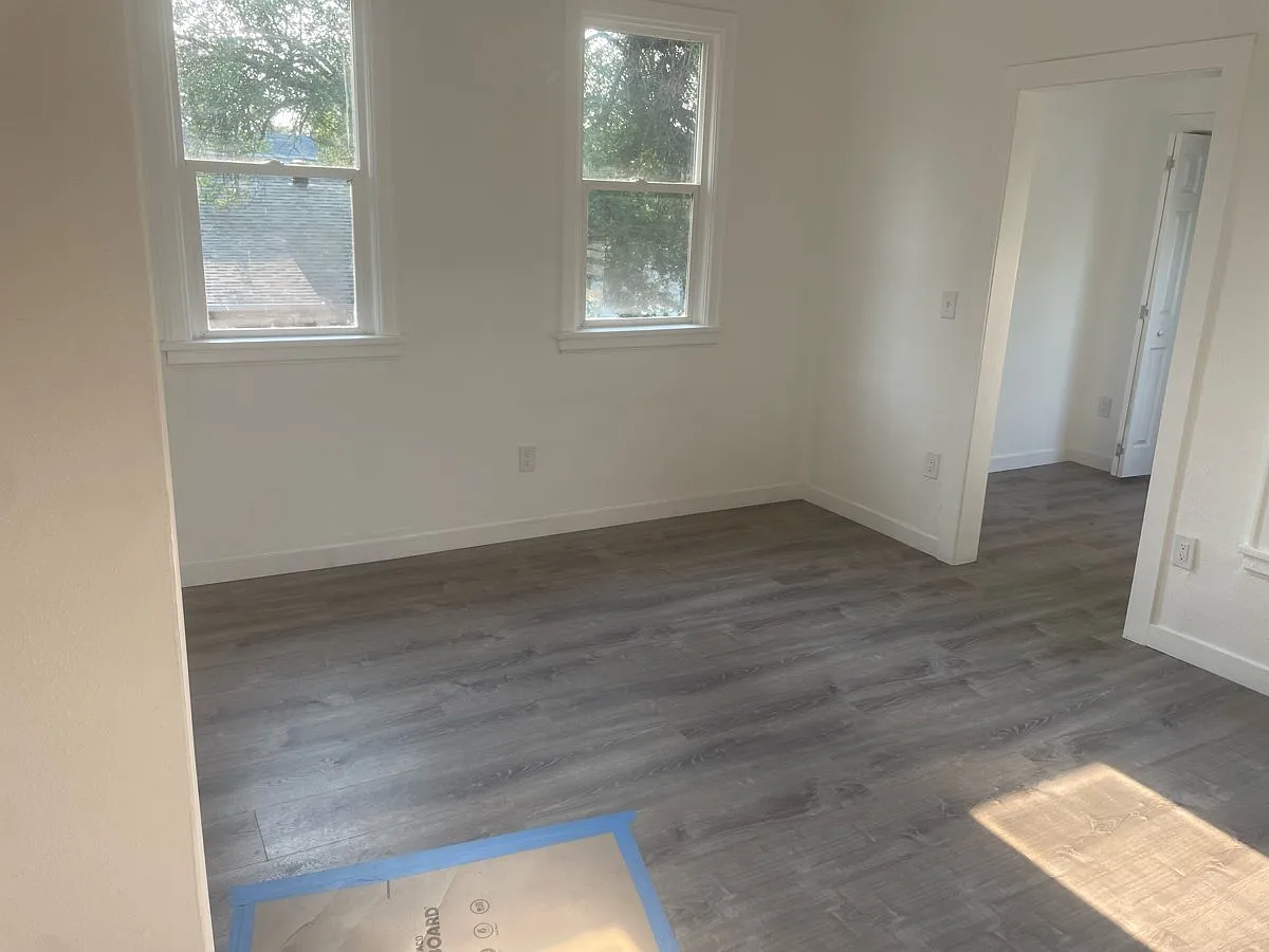 1 bed, $945 — Photo 2