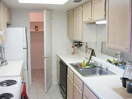 2nd image of 5010 Woodway Dr APT 102