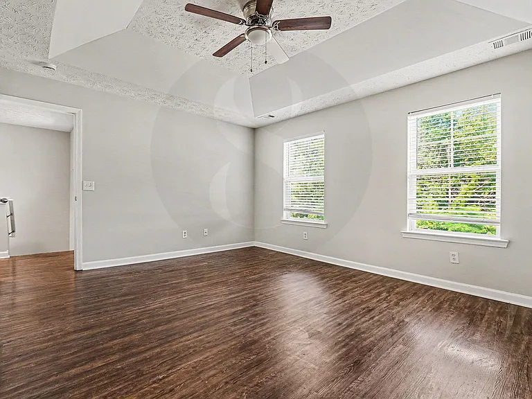 4561 Parkway Cir — Photo 17