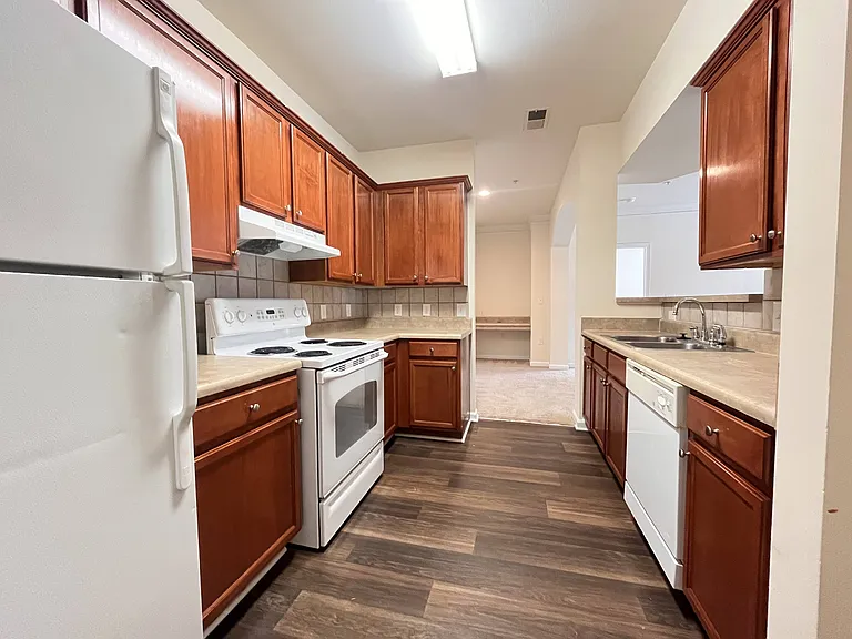 Wesley Kensington Apartments at Stonecrest — Photo 331