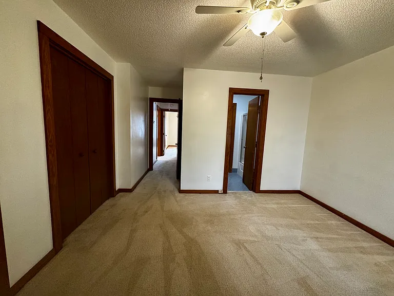 1441 Brookmeade Ct — Photo 21