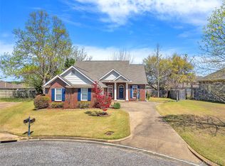 8913 Cotswold Ct, Montgomery, AL 36117