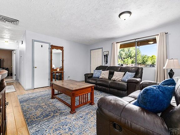 5th image of 635 E Autumn Dr