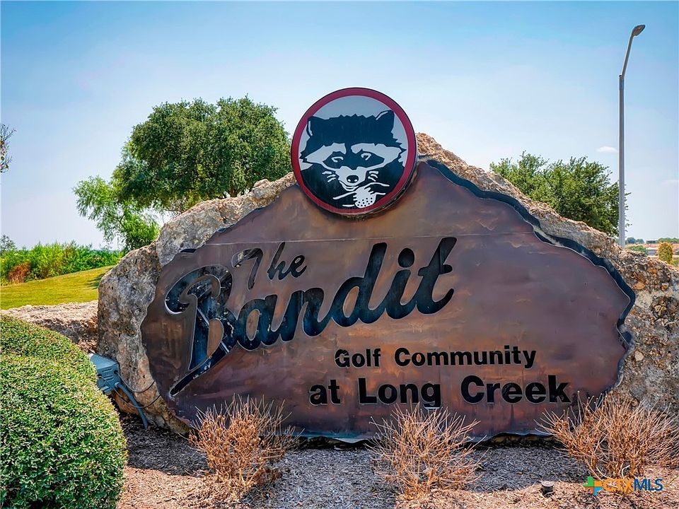 1st image of 115 Pinnacle Dr