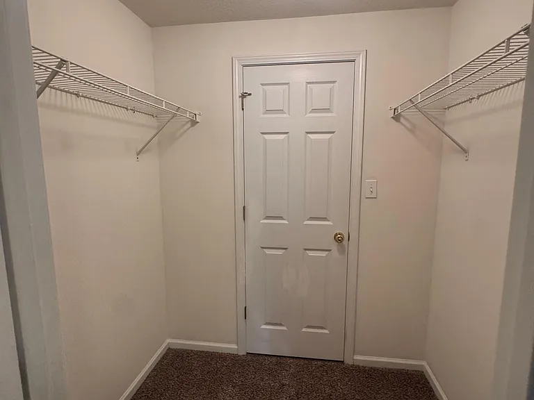 3410 E Saint Charles Rd — Photo 7