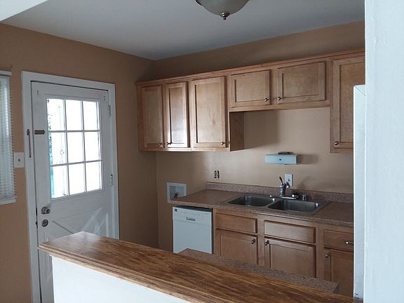 3rd image of 6628 Allet Ave