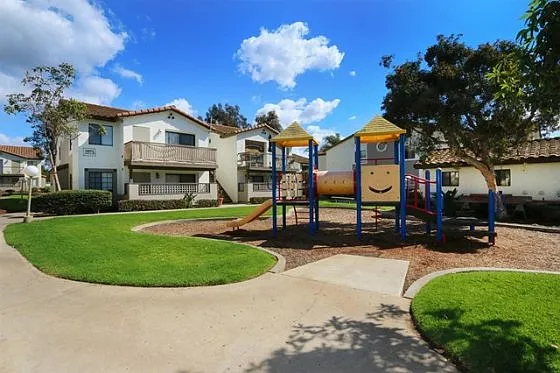 1 bed, 576 sqft, $1,950 — Photo 4