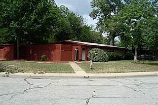 1st image of 1625 River Oaks Dr