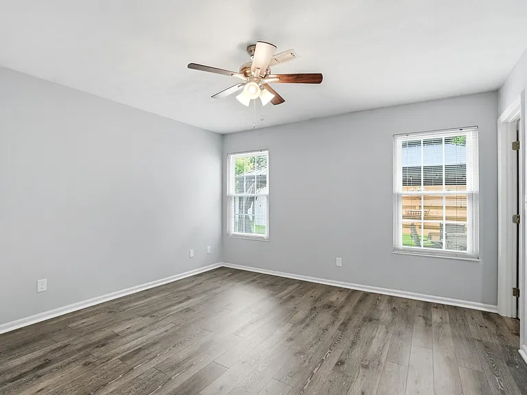 9083 Marquis Dr — Photo 17