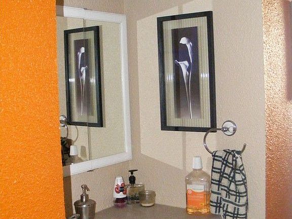 Two-Toned Bath