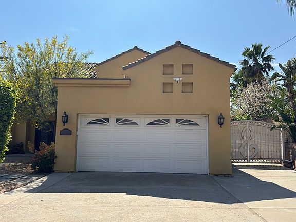 3rd image of 13555 Fenton Ave
