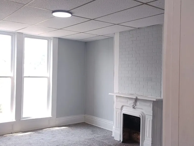 2531 W Main St — Photo 4