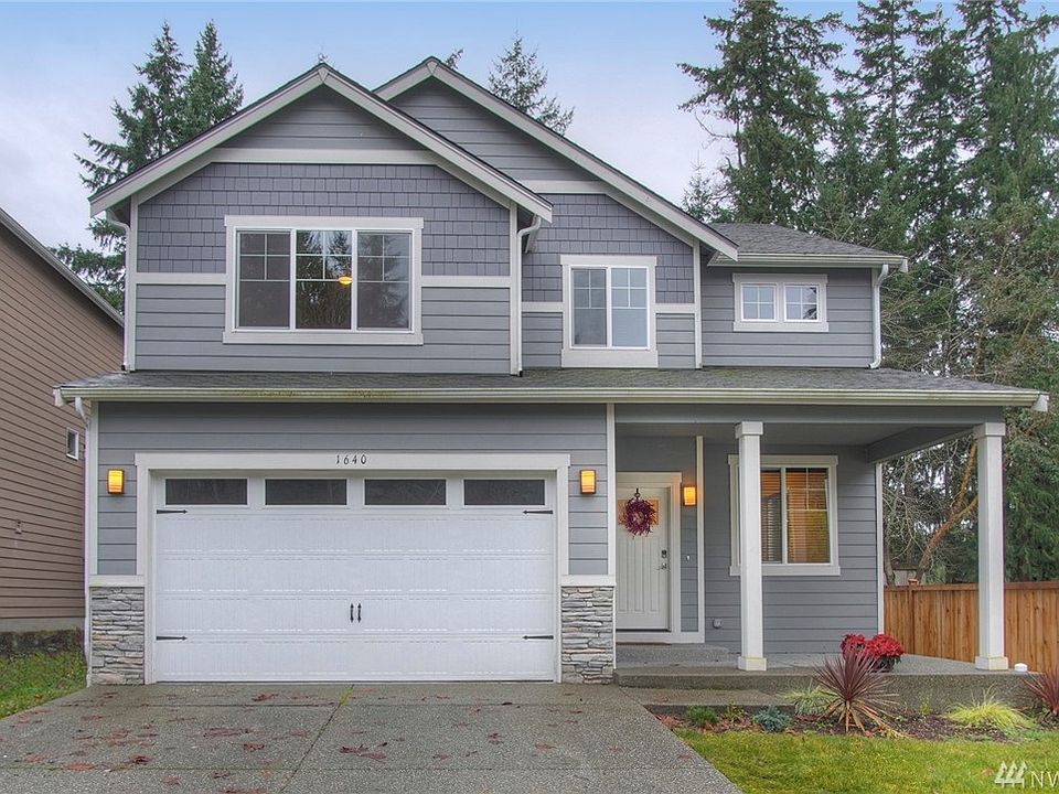 Welcome to this classic Northwest 2-story Poulsbo home.