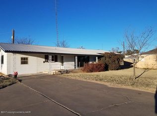 501 SE 2nd St, Tulia, TX 79088
