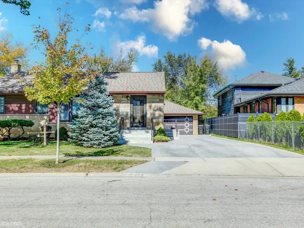 8100 W Maple Ave, Norridge, IL 60706