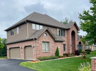 4N516 Mountain Ash Dr, Wayne, IL 60184