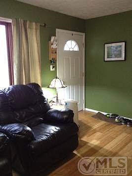 5th image of 638 Shoestring Ln