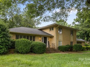 6017 Sierra Dr, Charlotte, NC 28216