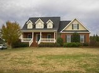 1071 Lakeside Dr, Bishop, GA 30621