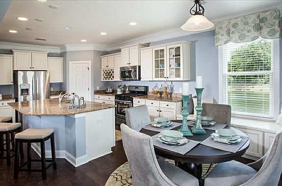 large kitchen with breakfast nook