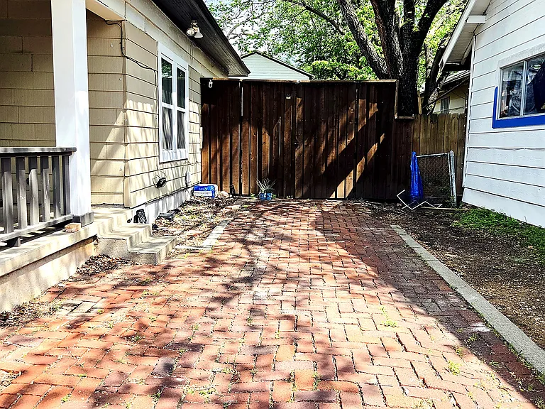 2117 Hurley Ave — Photo 22