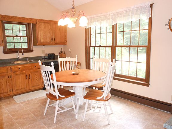 Large Eat In Kitchen