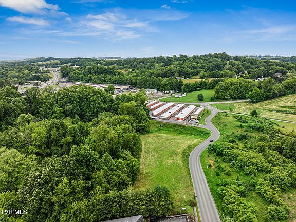 5th image of Forest Dr