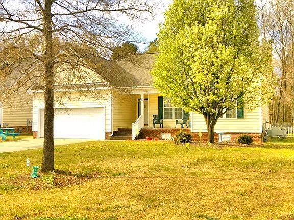 3rd image of 3810 Country Club Dr NW
