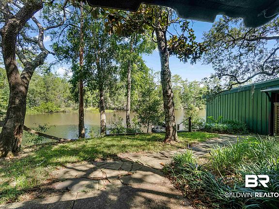 3rd image of 34341 Lost River Rd