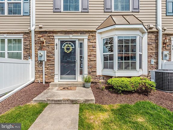 2nd image of 1900 Lennox Dr Unit 41