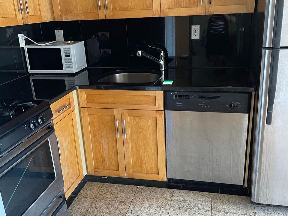 1st image of 13348 37th Ave #4