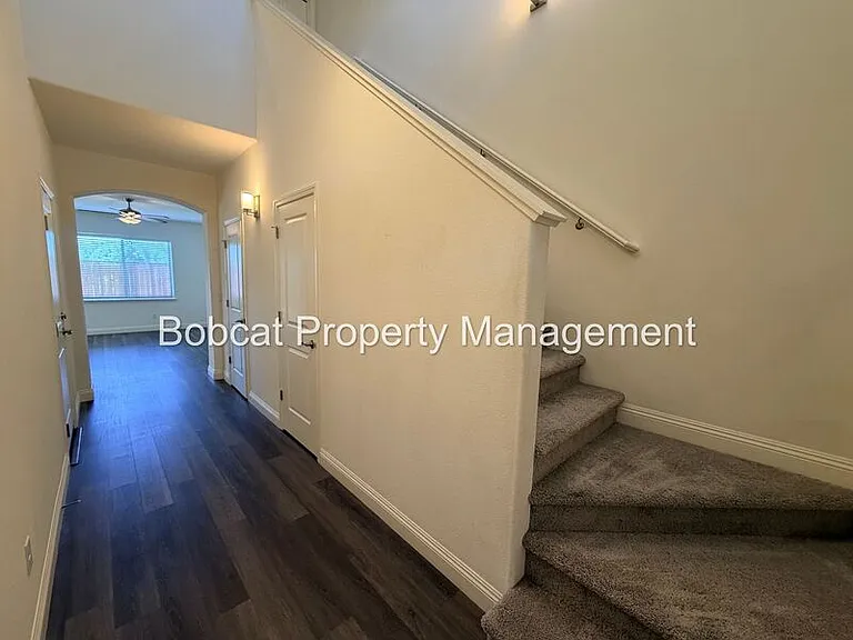 1219 Correlli Ct — Photo 4