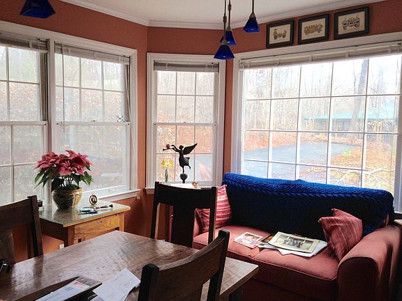 Large eat-in kitchen 