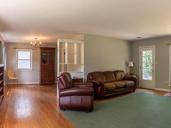 5th image of 6423 Fairland St