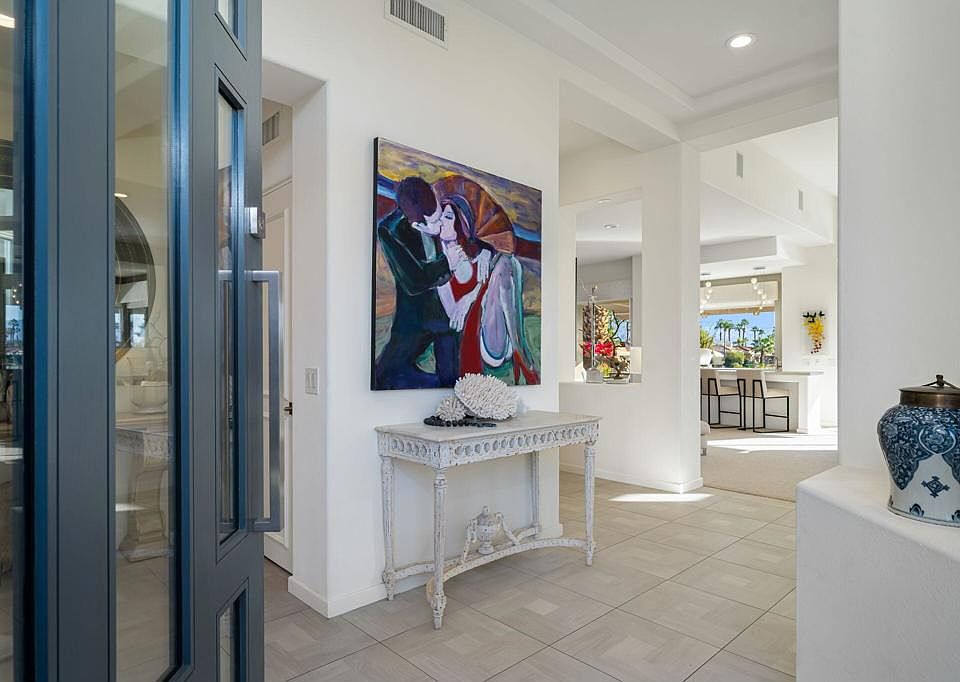 1st image of 320 Bright Rock Dr