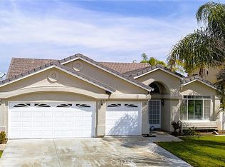 1065 Apple Blossom Ln, Corona, CA 92881