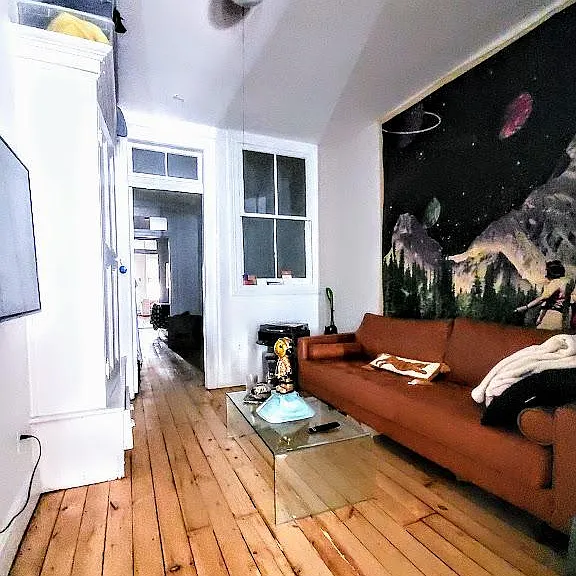 110 Sussex St #2R — Photo 3