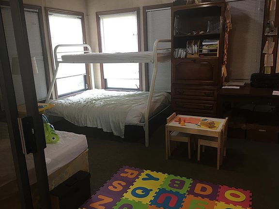 3rd image of 103 Storter Ave S