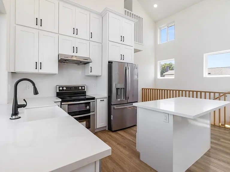 12971 Calle De Las Rosas — Photo 11