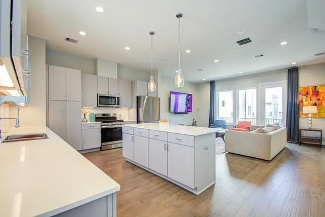 8411 Hempstead Rd #G — Photo 24