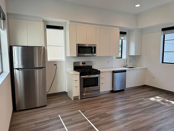 2nd image of 161 S Normandie Ave #14