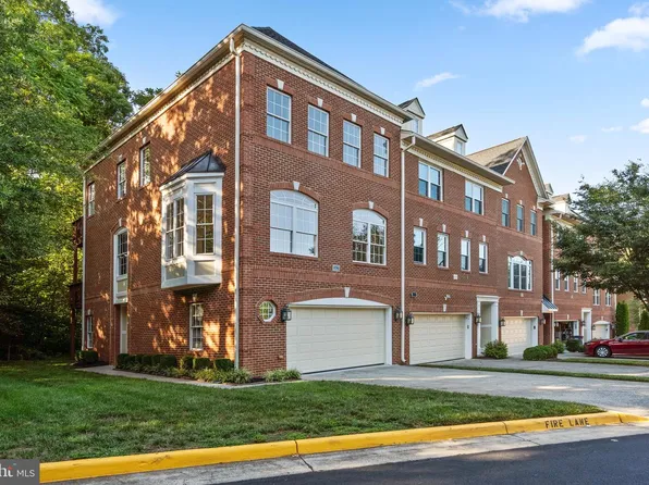 47740 Warwickshire Ter, Sterling, VA 20165