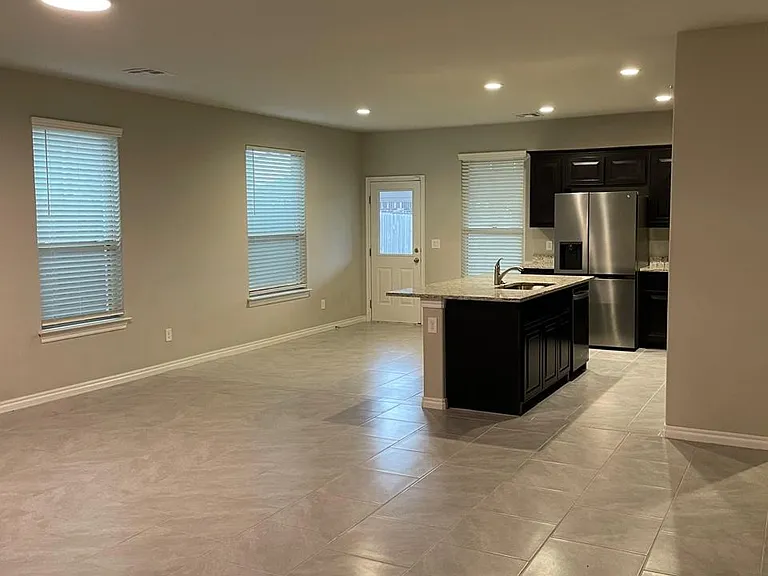 13728 The Brook Blvd — Photo 8