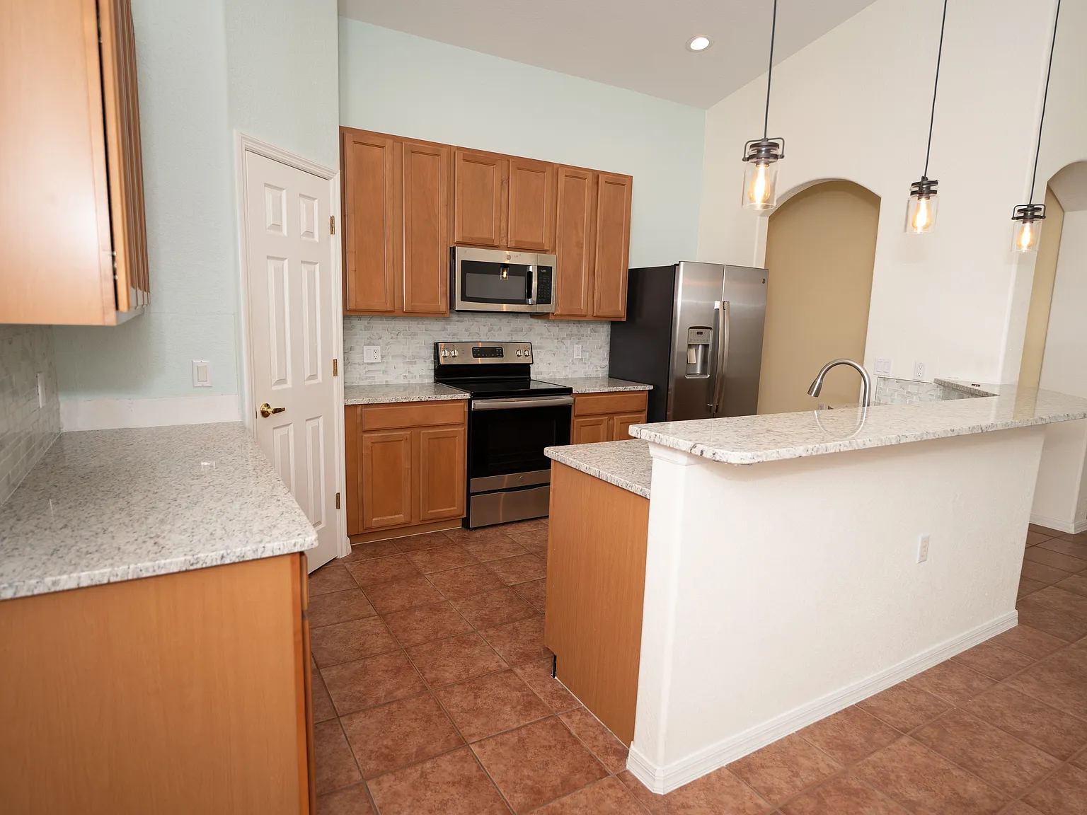 2 bed, 1632 sqft, $2,000 — Photo 3