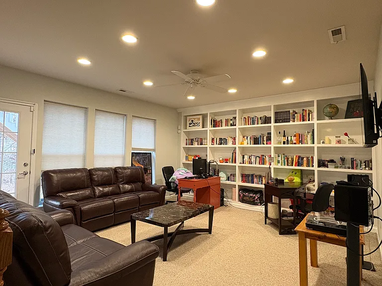 Addenbrock Dr — Photo 17